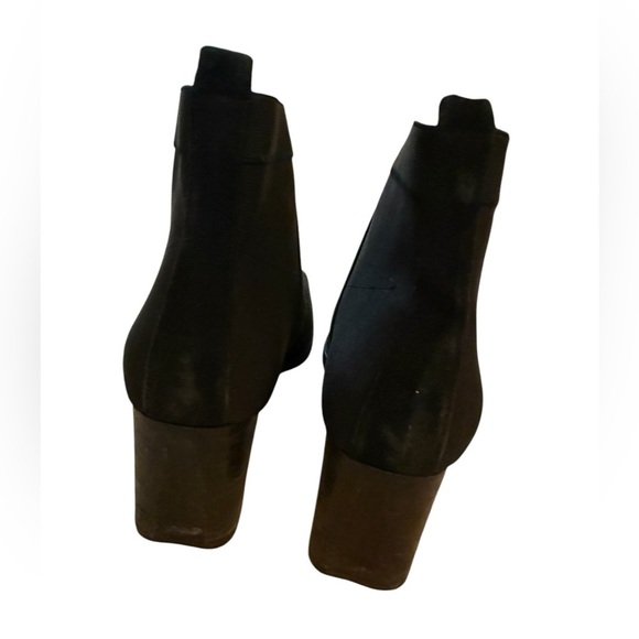 Stuart Weitzman Black Chelsea Suede Ankle Boots size 8 great cond minor scuffs - Picture 6 of 8